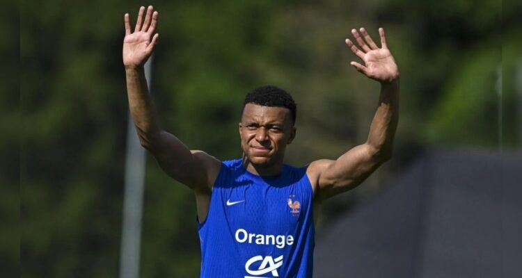 Mbappé defensa