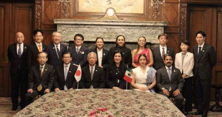 legisladores mexicanos Tokio