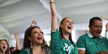 Mundial 2026 Así festeja Claudia Sheinbaum en el partido de México vs Sudáfrica