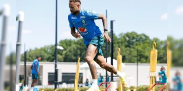 Neymar ante Escocia