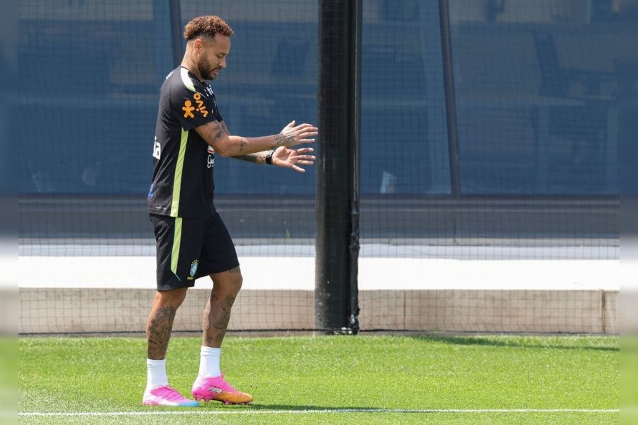 Neymar entrena Brasil