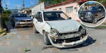 Omite alto y causa choque con lesionados en la zona centro de Ciudad Victoria, Tamaulipas
