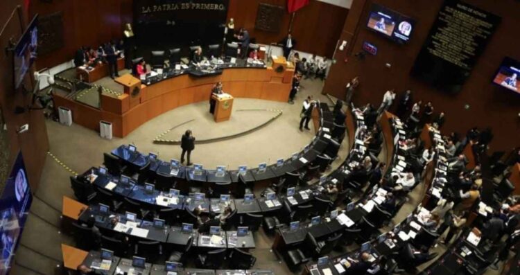 Comisión Permanente solicitudes de licencia
