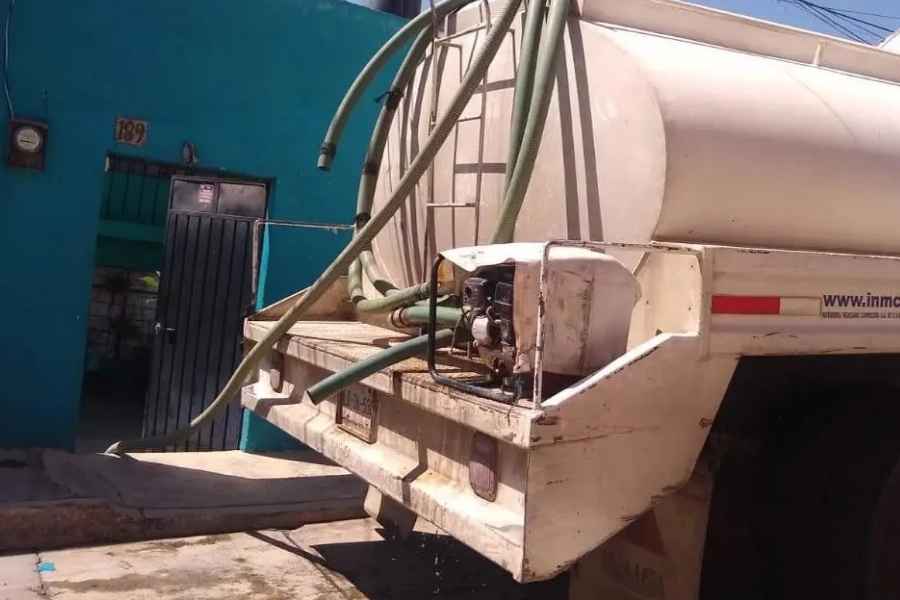 Pipas cubren abasto de agua tras daños en acueducto de Cd. Victoria, Tamaulipas