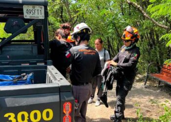Rescatan a mujer en el Cerro de la Silla
