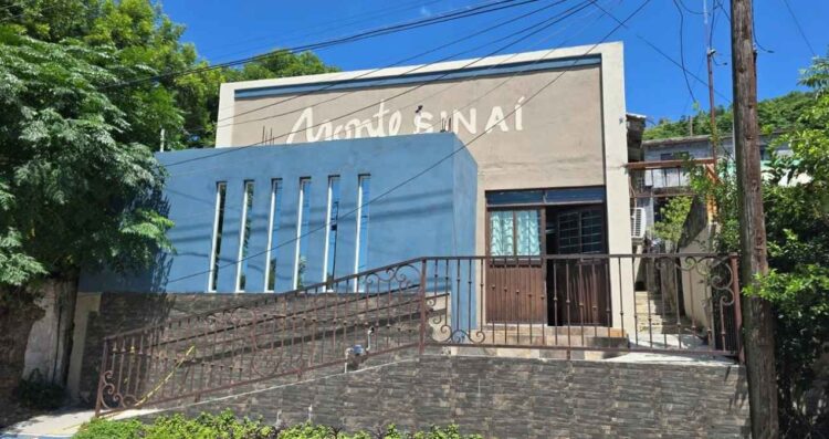 Roban equipo de sonido en iglesia en Montemorelos, Nuevo León