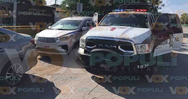 Roban material educativo en jardín de niños de Ciudad Victoria, Tamaulipas