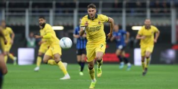 Santiago Giménez Milan fichajes
