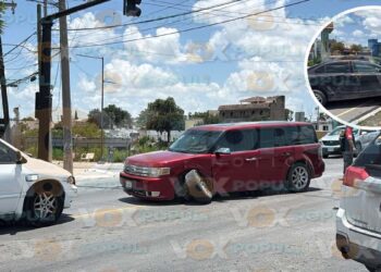 Se registra accidente vehicular bajando el puente elevado de la Central Camionera en Reynosa, Tamaulipas