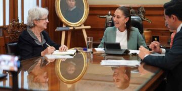 Sheinbaum primera ministra de Barbados