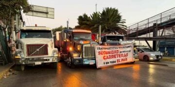 Transportistas de Amotac cancelan bloqueos carreteros tras acuerdo con Segob
