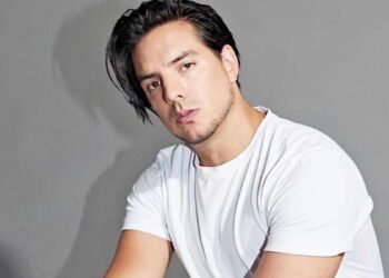 Vadhir Derbez reaparece en redes tras denuncia legal