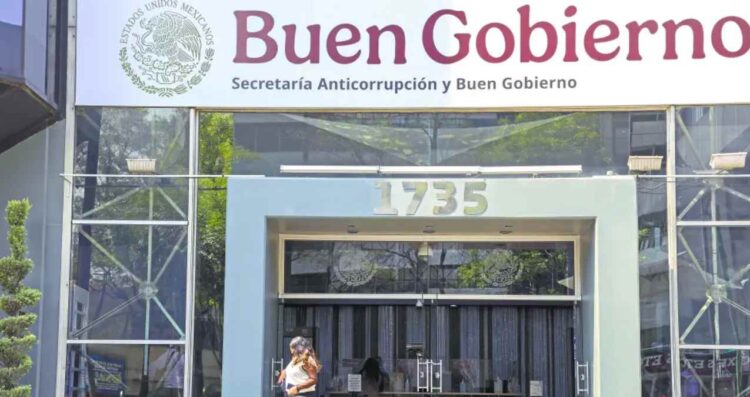Vinculan a proceso exfuncionarios federales