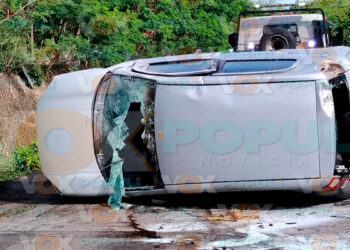 Volcadura y choque múltiple provocan cierre vial en avenida de Altamira, Tamaulipas
