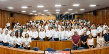 becas universitarias UAT