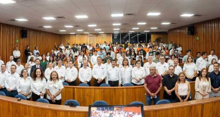 becas universitarias UAT