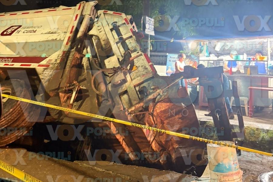 camión recolector socavón Tampico