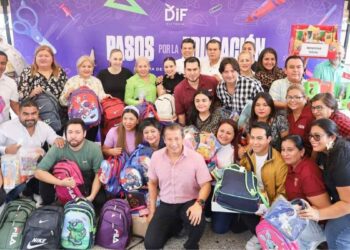 Cuarta Caravana de Útiles Escolares Victoria