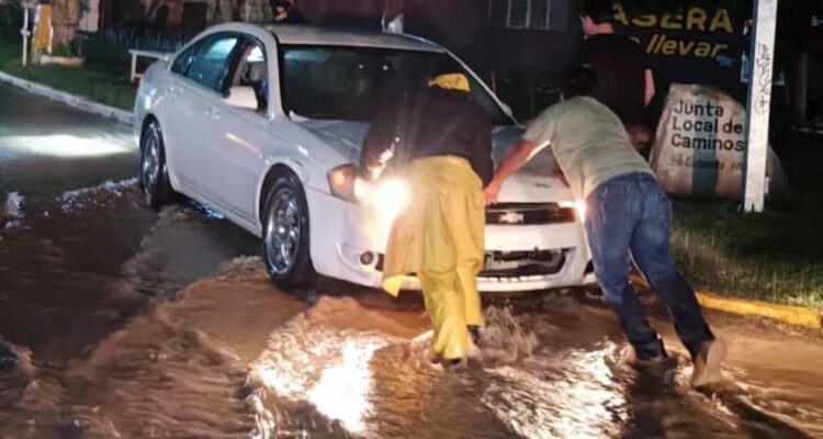 daños por lluvia en Victoria