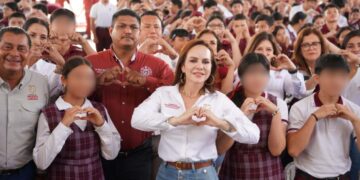 infraestructura de secundarias técnicas de Nuevo Laredo