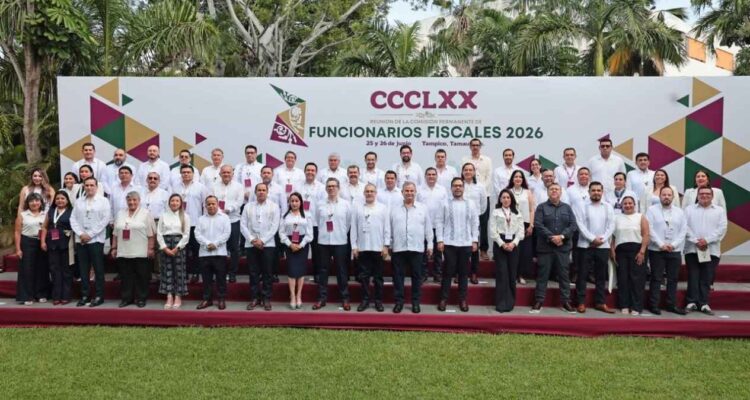 reunión de funcionarios fiscales en Tampico