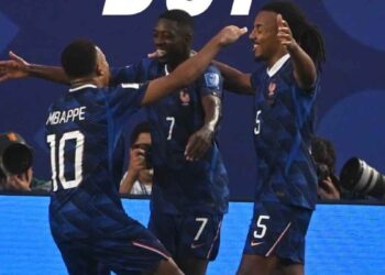 Mbappé y Dembélé Francia Irak