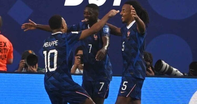 Mbappé y Dembélé Francia Irak