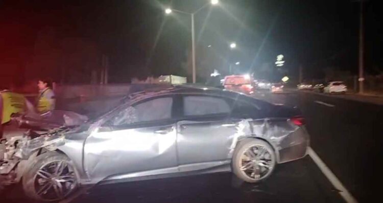 Adolescente resulta lesionado tras colisionar con la caja de un tráiler en la Carretera Nacional en Monterrey, NL