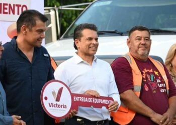 Victoria bacheadoras y equipo manual