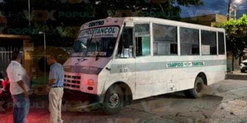 Adulto mayor microbús en Tampico