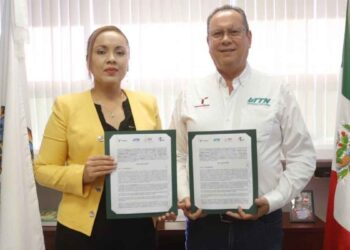 Amplía UTTN oportunidades académicas y laborales para sus estudiantes mediante convenio empresarial