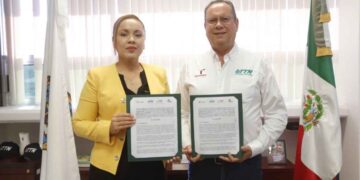 Amplía UTTN oportunidades académicas y laborales para sus estudiantes mediante convenio empresarial
