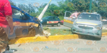 Aparatoso choque entre taxis deja lesionados en Altamira, Tamaulipas