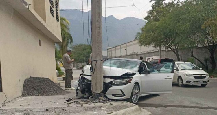 Nissan poste La Alianza
