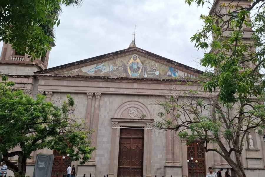 Avanzan trabajos de restauración en la Catedral de Tampico, Tamaulipas