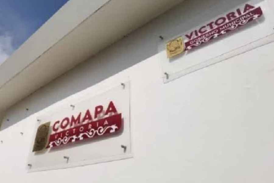 Basura arrastrada por lluvias bloquea el drenaje en Ciudad Victoria, Tamaulipas