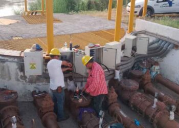 COMAPA trabaja para restablecer el agua potable en Nuevo Laredo, Tamaulipas, tras creciente del Río Bravo