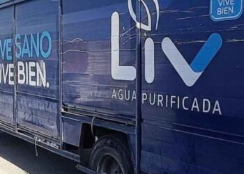 Camión de agua choca en Nuevo Laredo