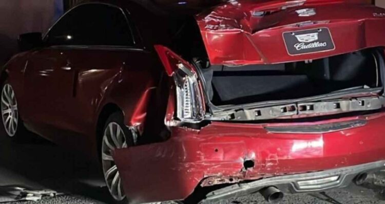 Camioneta autos estacionados en Matamoros