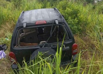 Camioneta choca en la Mante a Valles