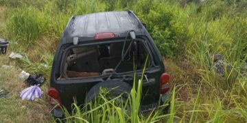 Camioneta choca en la Mante a Valles