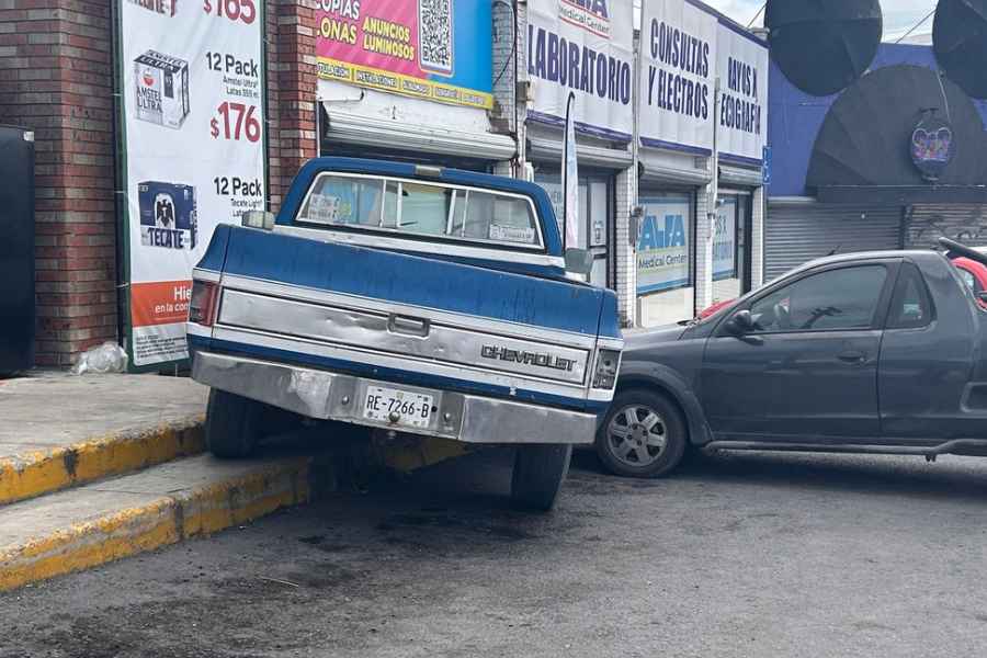 Camioneta tienda en Guadalupe (1)