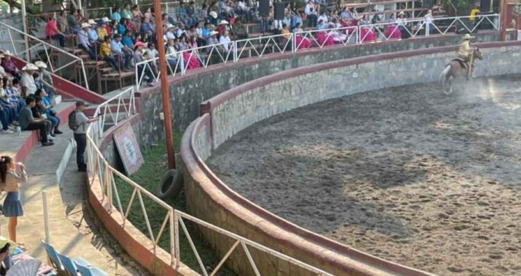 Campeonato Estatal de Escaramuzas victoria