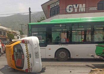 choque con volcadura El Porvenir