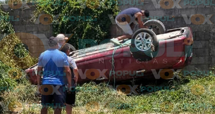 Conductor pierde el control, vuelca y termina herido en Cd. Victoria, Tamaulipas
