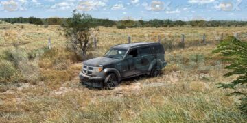 Conductora en presunto estado de ebriedad sale del camino en el viaducto a Reynosa, Tamaulipas