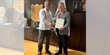 Designa gobernador Américo Villarreal a Ricardo Guerrero como nuevo secretario de Salud