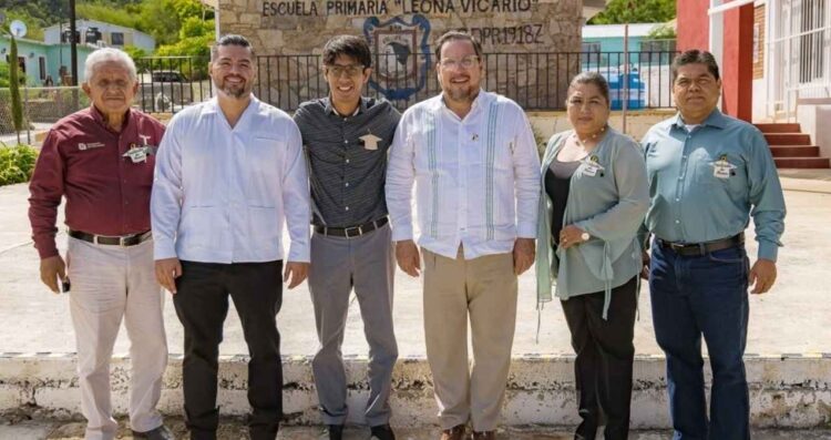 Dota SET de centro de cómputo a la Escuela Primaria Multigrado “Leona Vicario” de San Nicolás