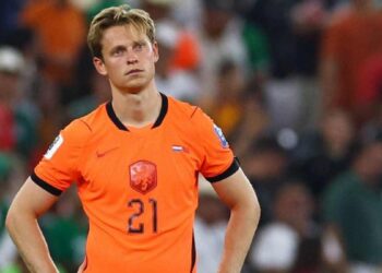 Frenkie de Jong se perdería el inicio de LaLiga con Barcelona por lesión