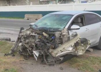 Fuerte choque deja un hombre gravemente herido en la carretera Laredo en Apodaca, Nuevo León
